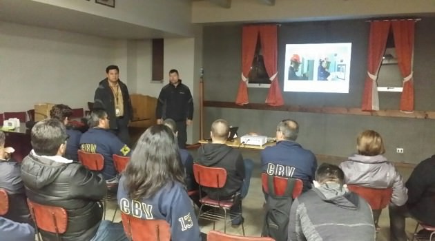 Brigada de Emergencia Curauma gestiona curso a la 13ª Compañía de Bomberos de Placilla
