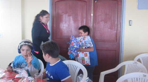 Haciendo niños felices en Navidad
